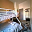 Macaw Guest House