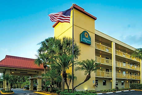 La Quinta Inn & Suites by Wyndham West Palm Beach - Florida Turn