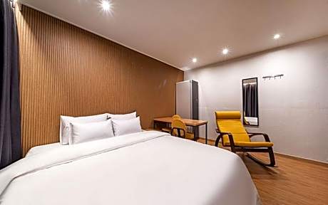 Changwon Palyongdong Hotel T.T
