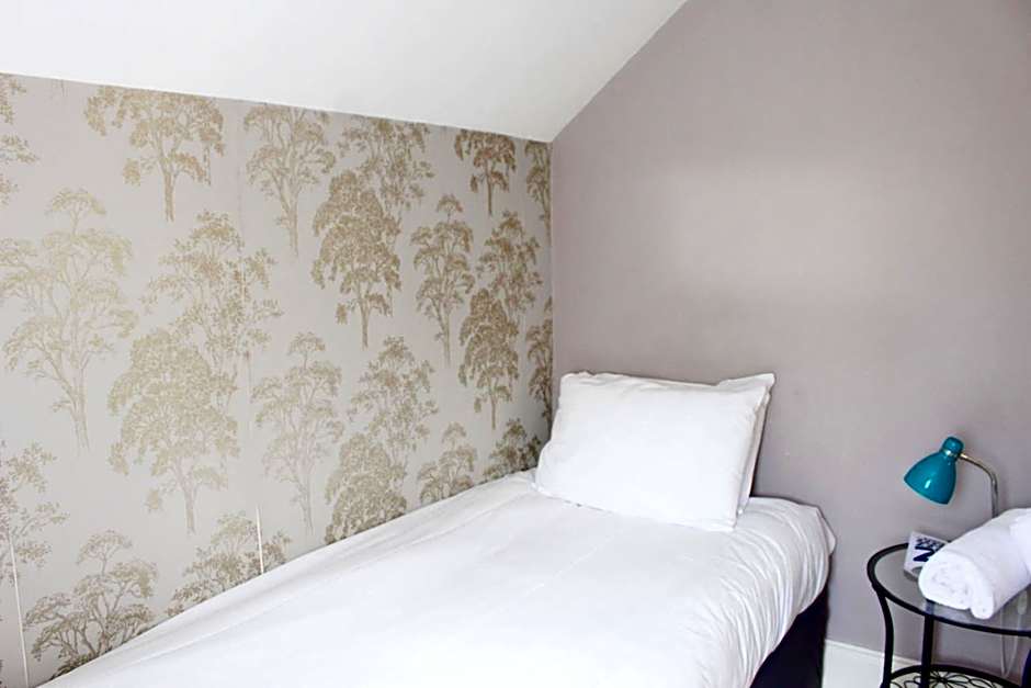 Guestling Hall Hotel