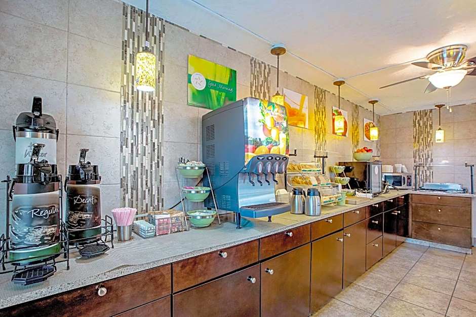 Quality Inn & Suites Live Oak I-10 Exit 283