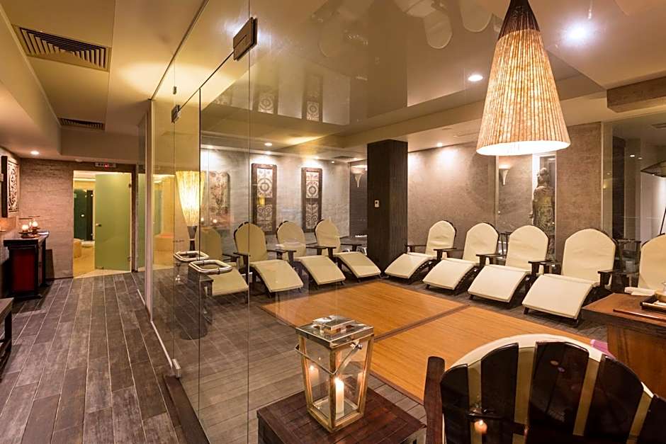 Therma Palace - Balneo SPA, Free parking & Beach