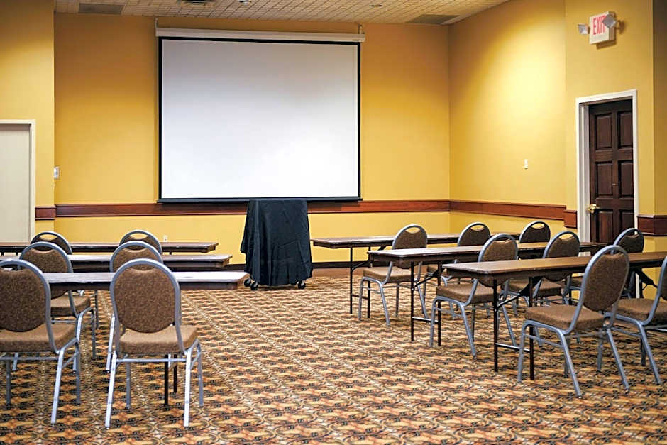 Quality Inn & Suites Ames Conference Center Near ISU Campus