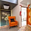 Ro Prime. Stylish & Comfortable With Jacuzzi & A/C