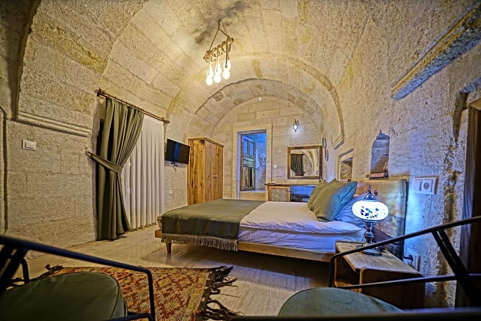 Vigneron Cave Hotel