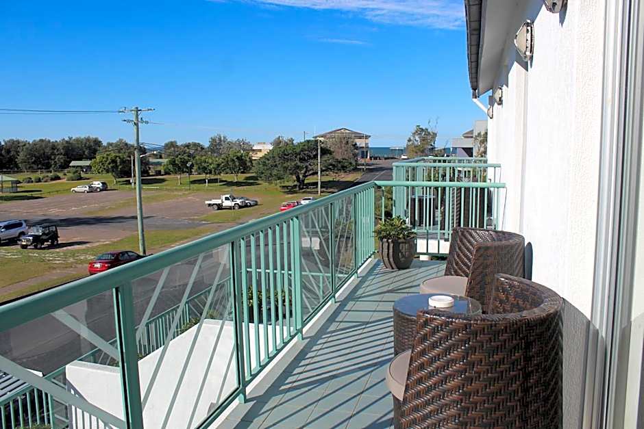 Oceanside Hawks Nest