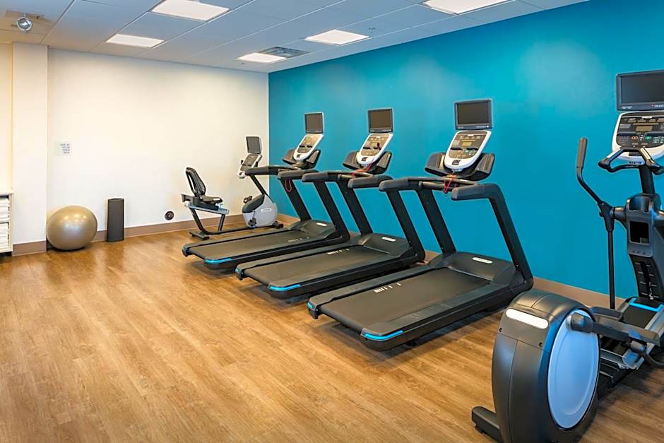 Holiday Inn Express & Suites Bend South By IHG