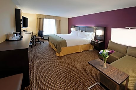 Standard King Room with Accessible Tub - Mobility Access