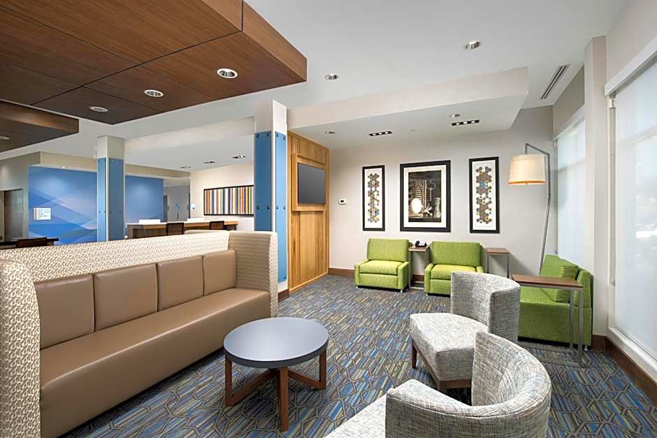 Holiday Inn Express & Suites San Antonio North - Windcrest By IHG