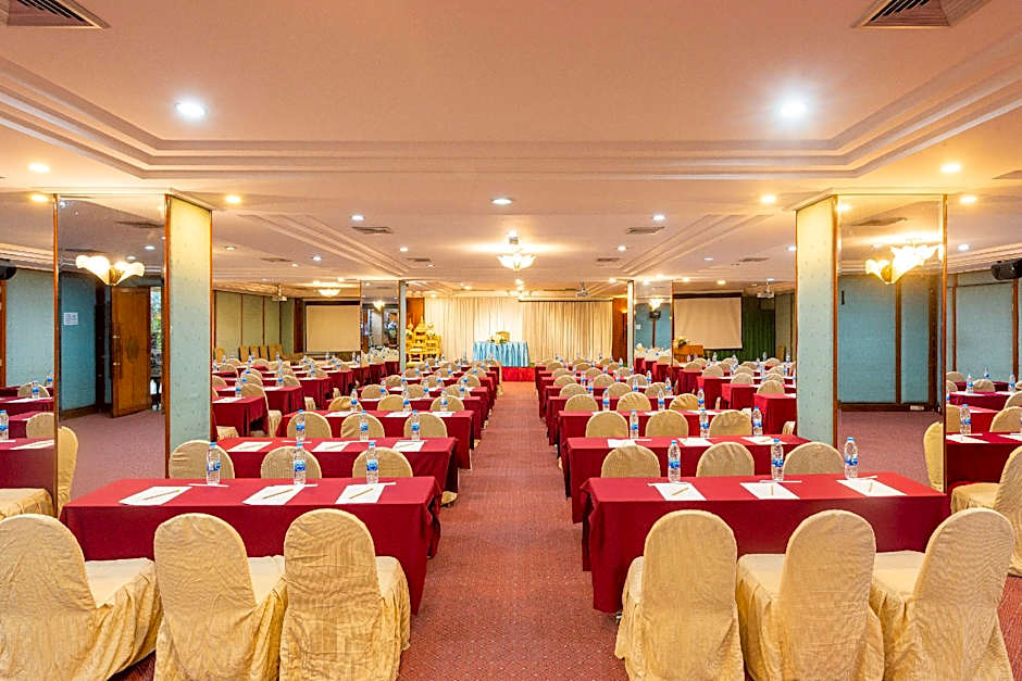 Nonthaburi Palace Hotel