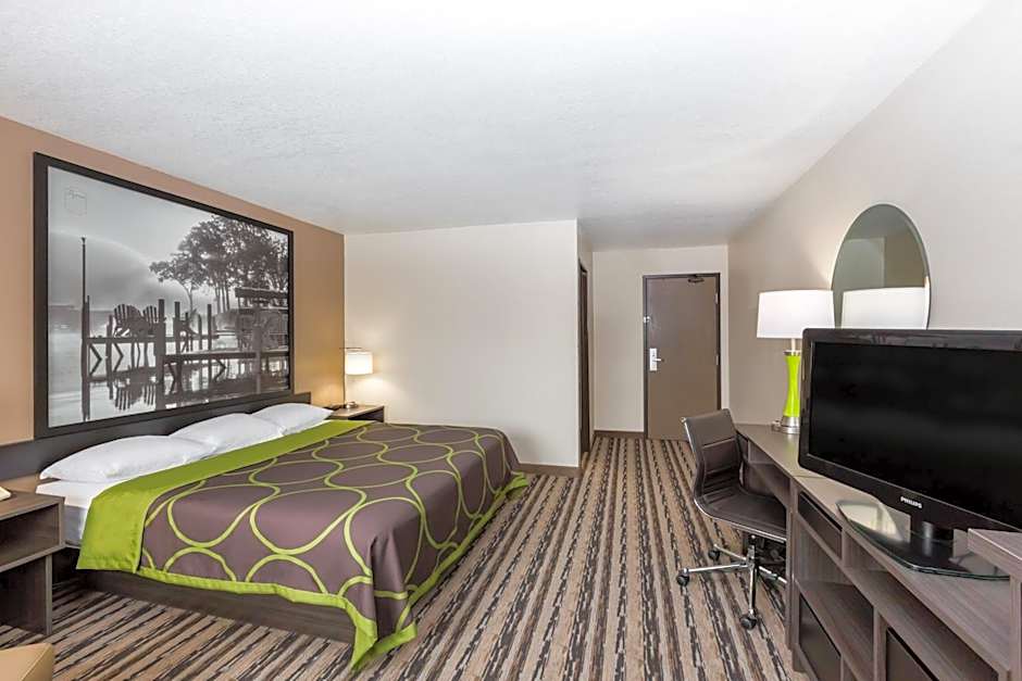 Super 8 by Wyndham Spirit Lake/Okoboji