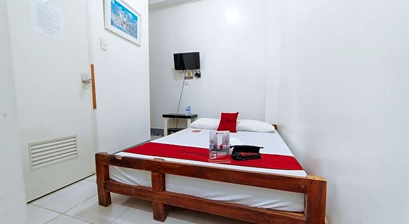 RedDoorz @ Plaza Jaro Iloilo