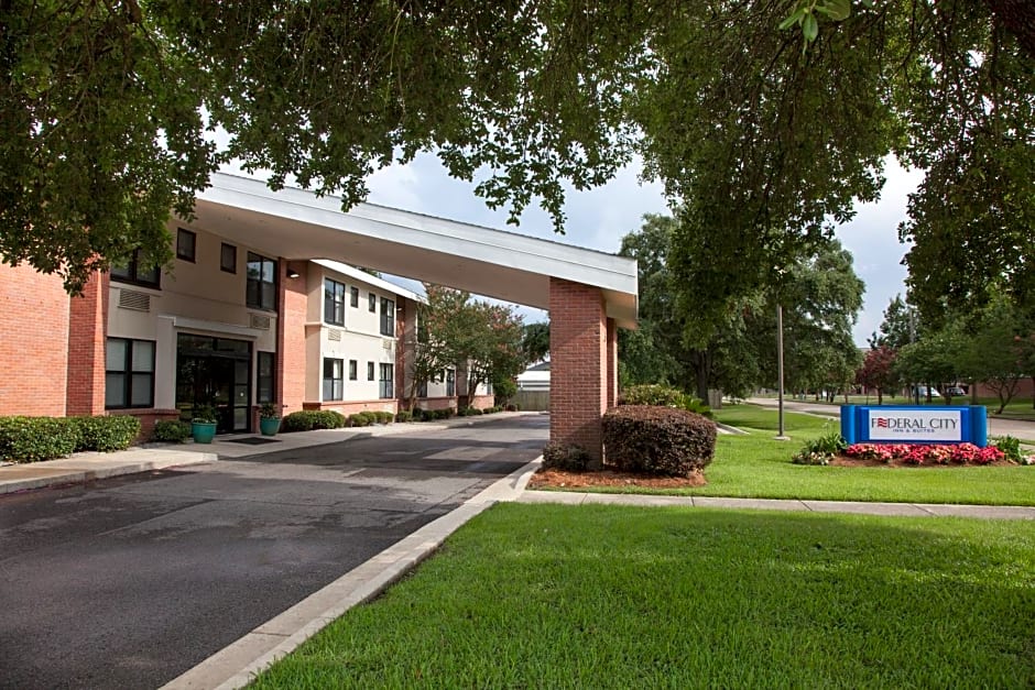 Federal City Inn & Suites