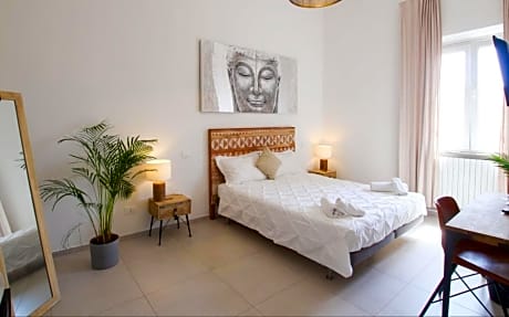Travel B&B