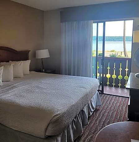 King Room - Non-Smoking