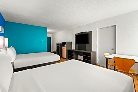 Queen Room with Two Queen Beds - Non-Smoking