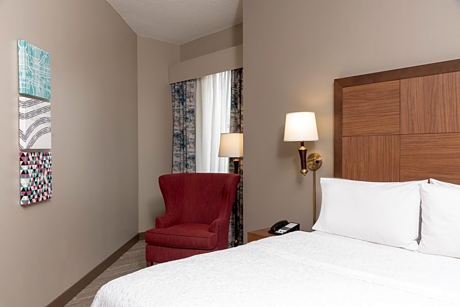 Hampton Inn Indianapolis Downtown Across from Circle Centre