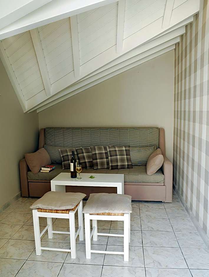 Ariadnes Holiday Accommodation