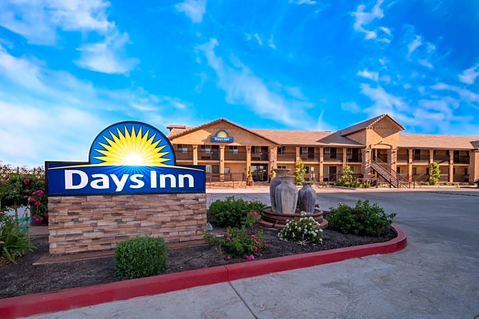 Days Inn by Wyndham Galt