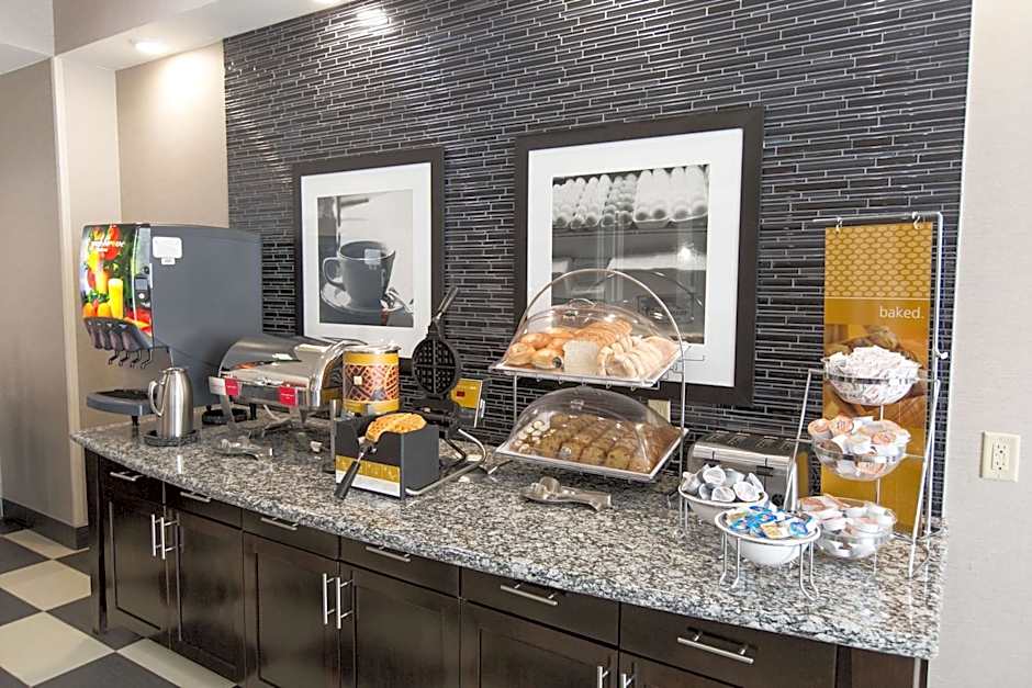 Hampton Inn By Hilton & Suites Oklahoma City Airport