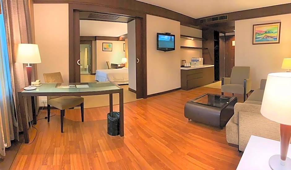 Zenith Sukhumvit Hotel