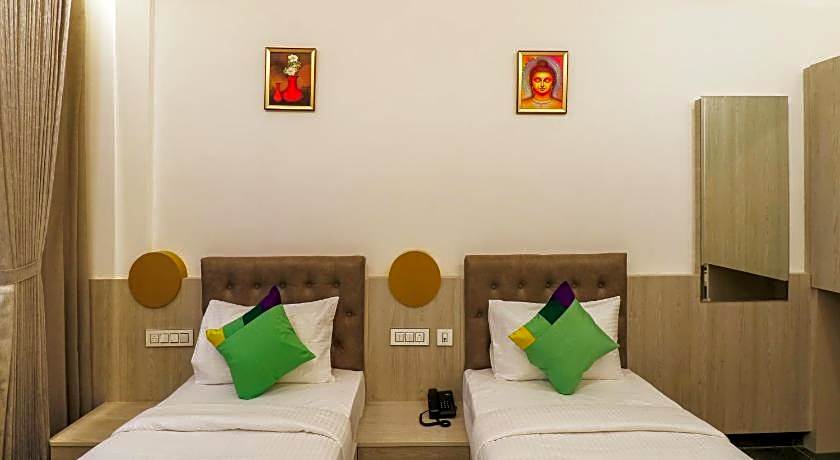 Itsy Hotels Silver Keys