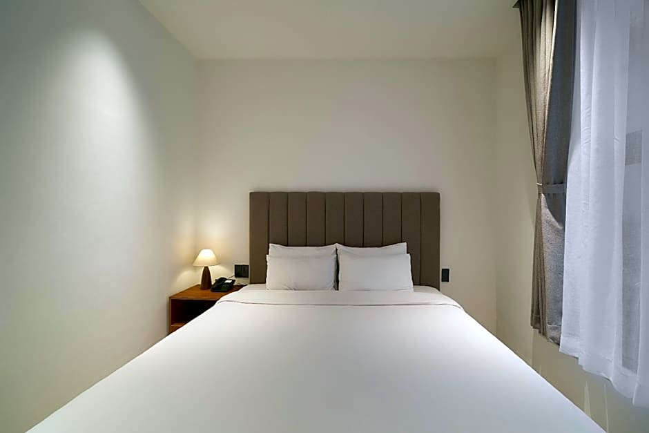 Len Hotel