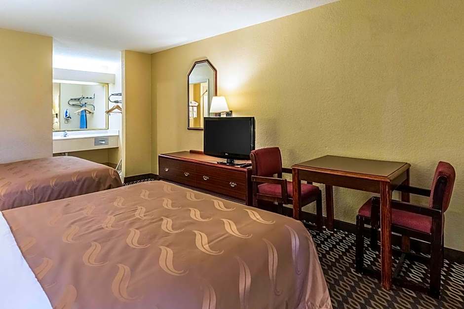 Quality Inn 