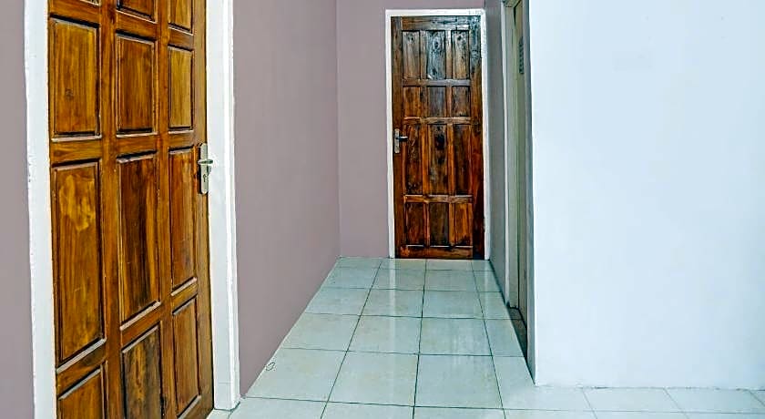 Hotel O Sobat Ijen HomestayNearSungai Prengsengan