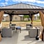 Oregon Trail Inn and Suites
