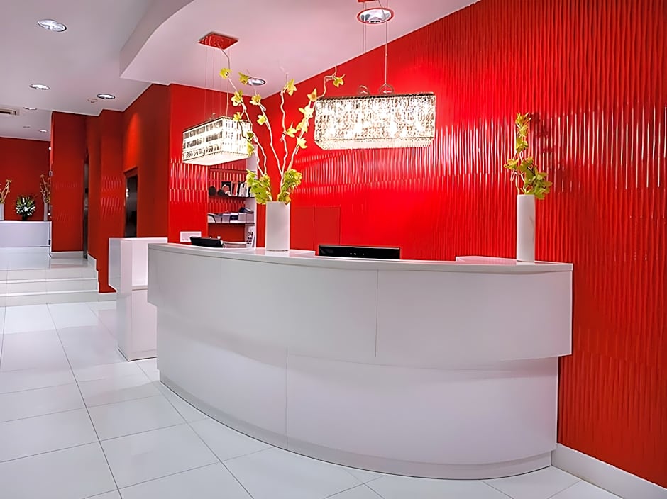 Hotel 27 by LuxUrban