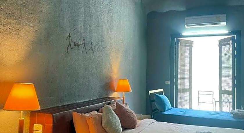 Avartarn Miracles Hotel