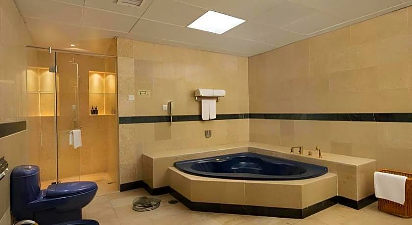 Baohua Harbour View Hotel