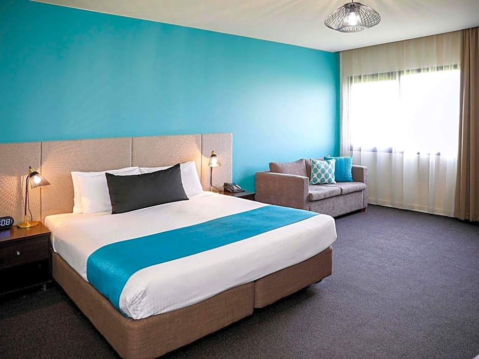Mantra Melbourne Melton