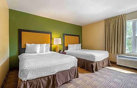 One Bedroom Suite with 2 Double Beds - Non-Smoking