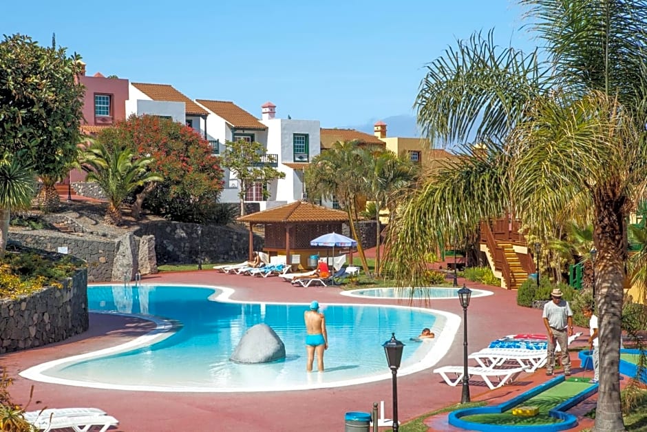 Apartamentos Oasis San Antonio