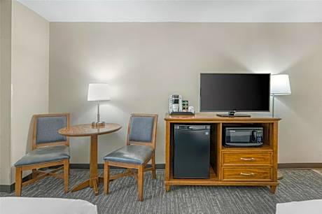 Queen Room with Two Queen Beds - Non-Smoking