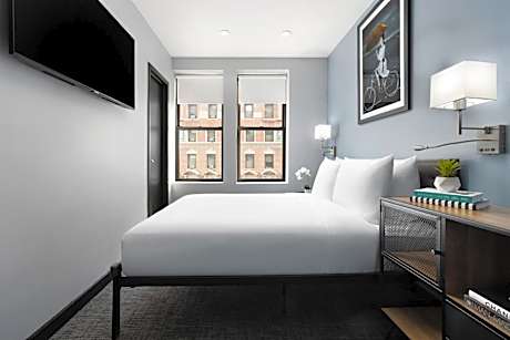 Standard Queen Room