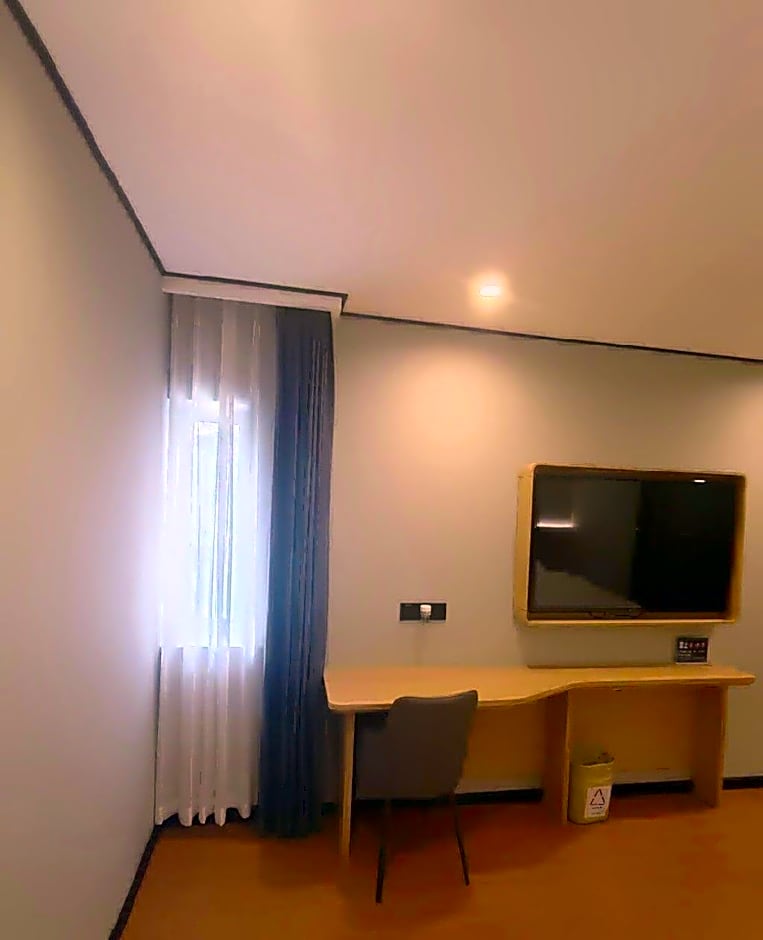 GreenTree Inn Jiaxing Zhapu jiulong Mountain Express Hotel