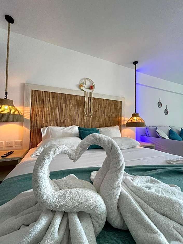 Ocean Dreams Suites - By the Harbour