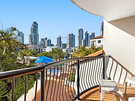 Chevron Palms by Gold Coast Premium