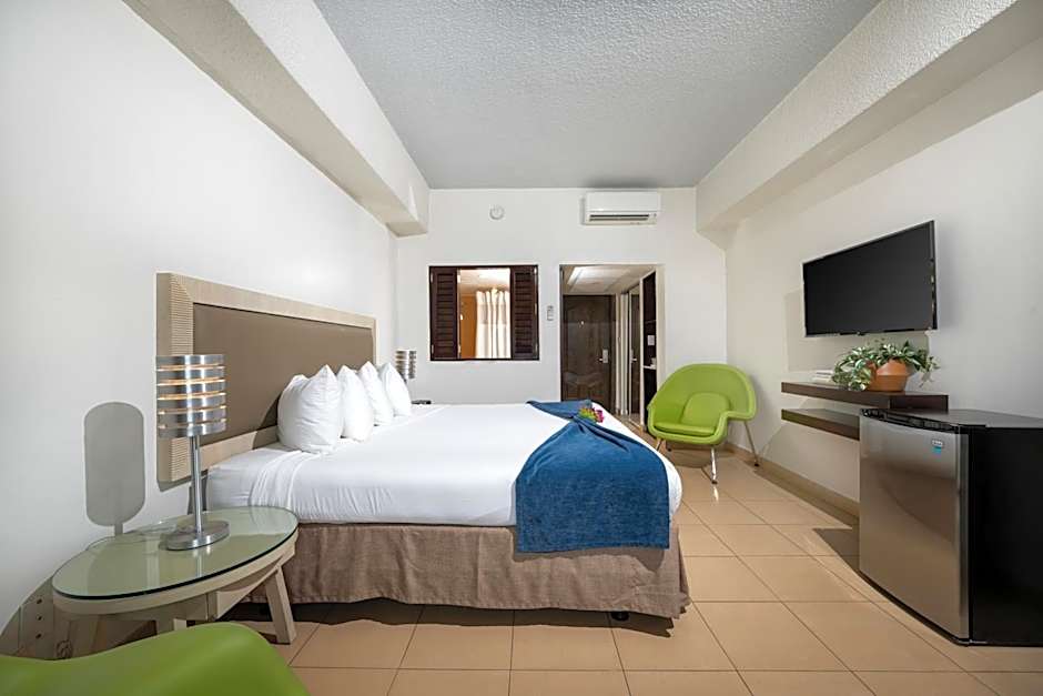 Windward Passage Hotel