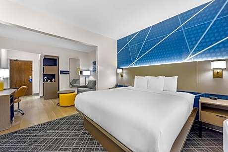 Comfort Suites London South