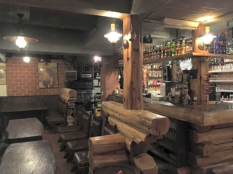 Hunter Lodge