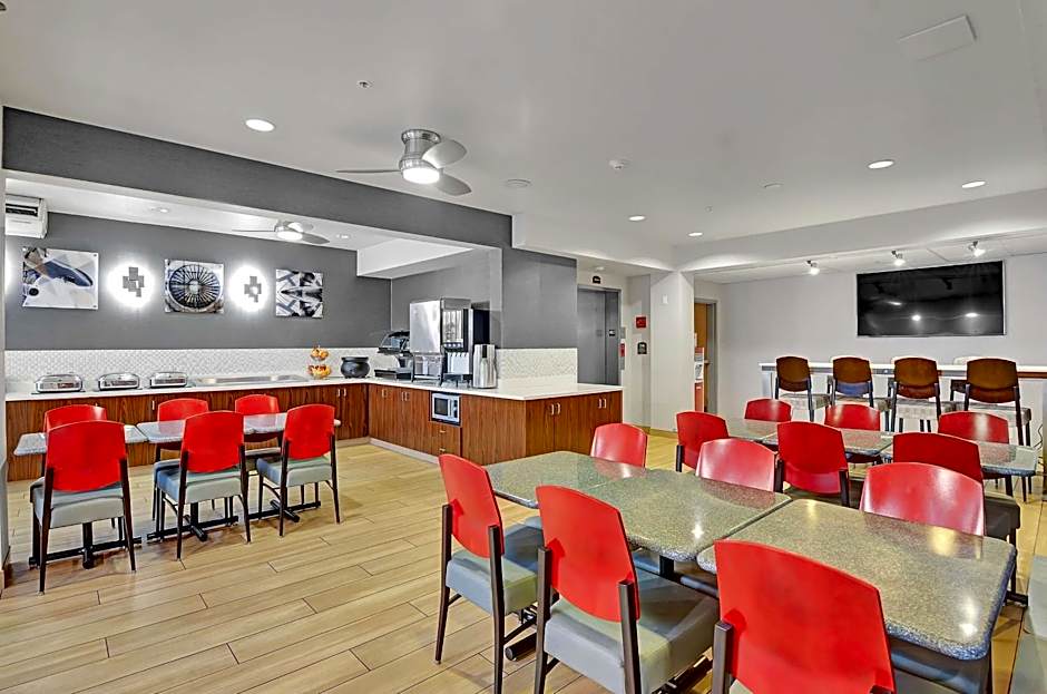 Executive Residency by Best Western Navigator Inn & Suites 