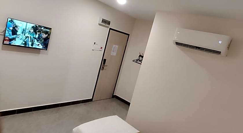 CMN Hotel & Homestay