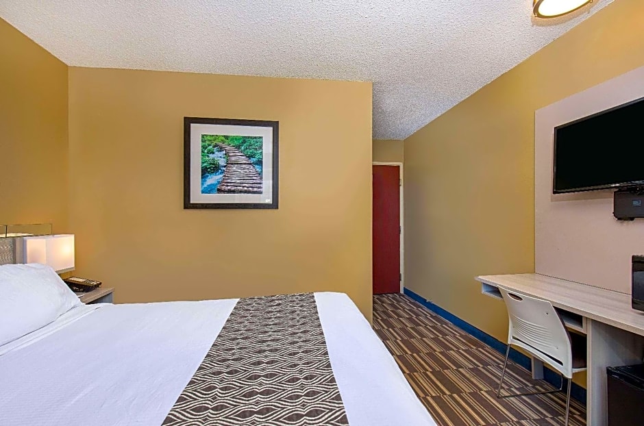 Microtel Inn & Suites by Wyndham Dry Ridge