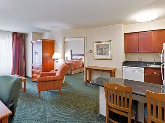 Staybridge Suites Allentown West Hotel