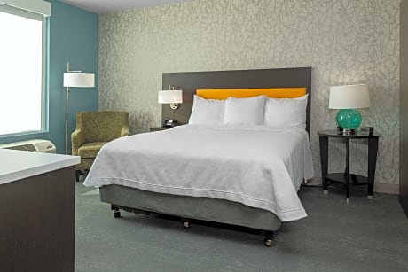 Suite Queen Size Bed