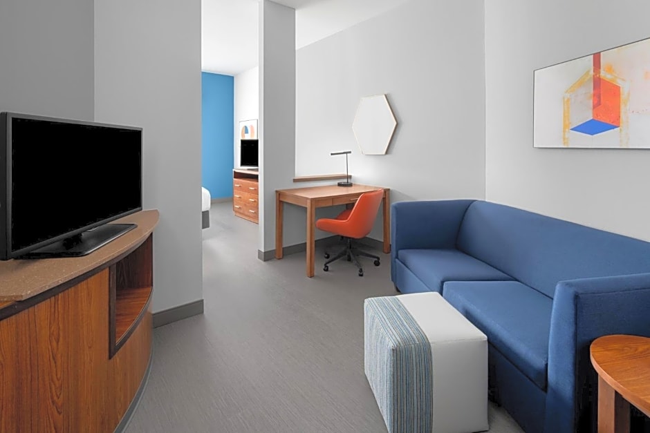 Holiday Inn Express & Suites Midland South I-20 By IHG